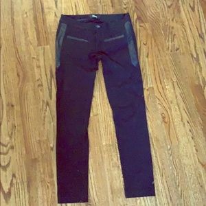 Paige Black Skinny Pants w Leather Detail Sz 27